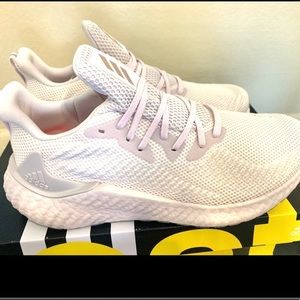 NWT Adidas Alphaboost Running Orchard color